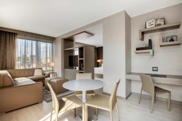 AC Hotel by Marriott Asheville Downtown image 16